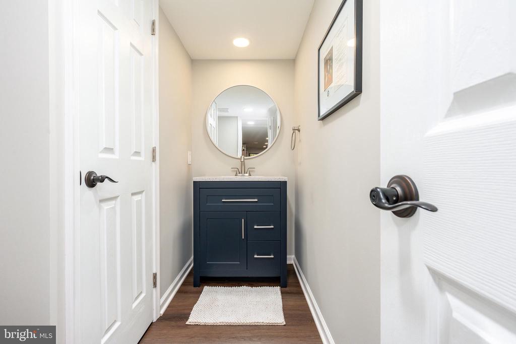 1060 TINTERN DRIVE