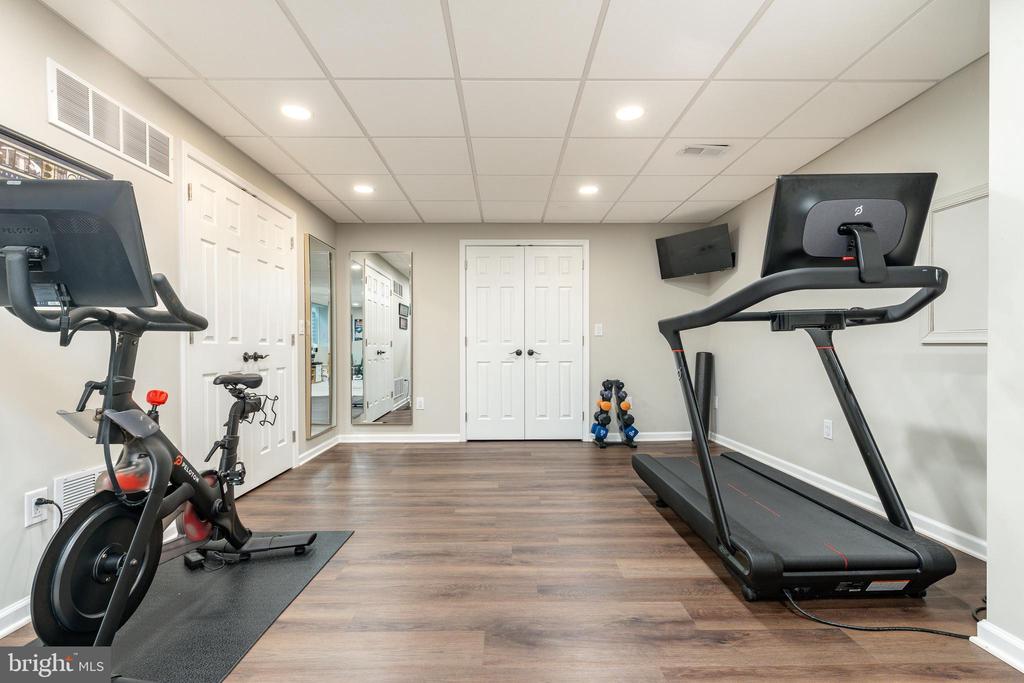 1060 TINTERN DRIVE