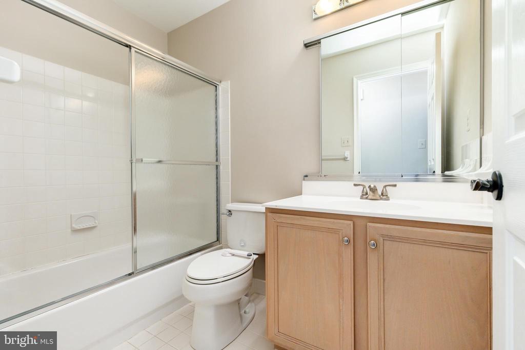 1060 TINTERN DRIVE