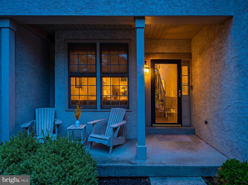 1060 TINTERN DRIVE