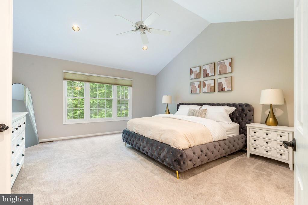 1060 TINTERN DRIVE