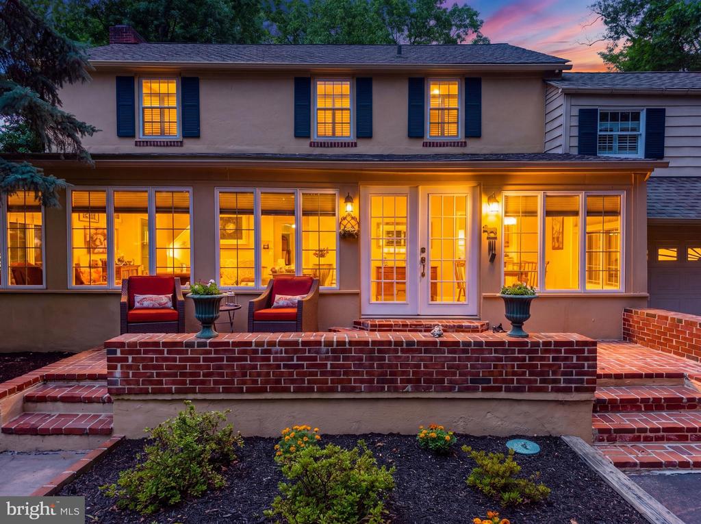 719 CEDAR HILL ROAD