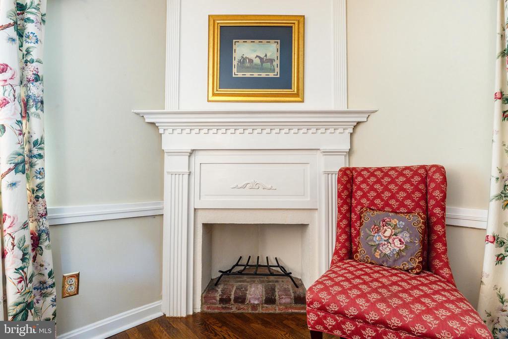 719 CEDAR HILL ROAD