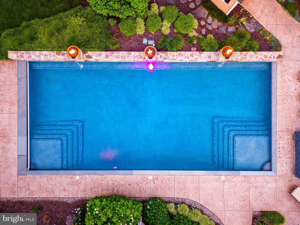 504 HOBBY HORSE HILL