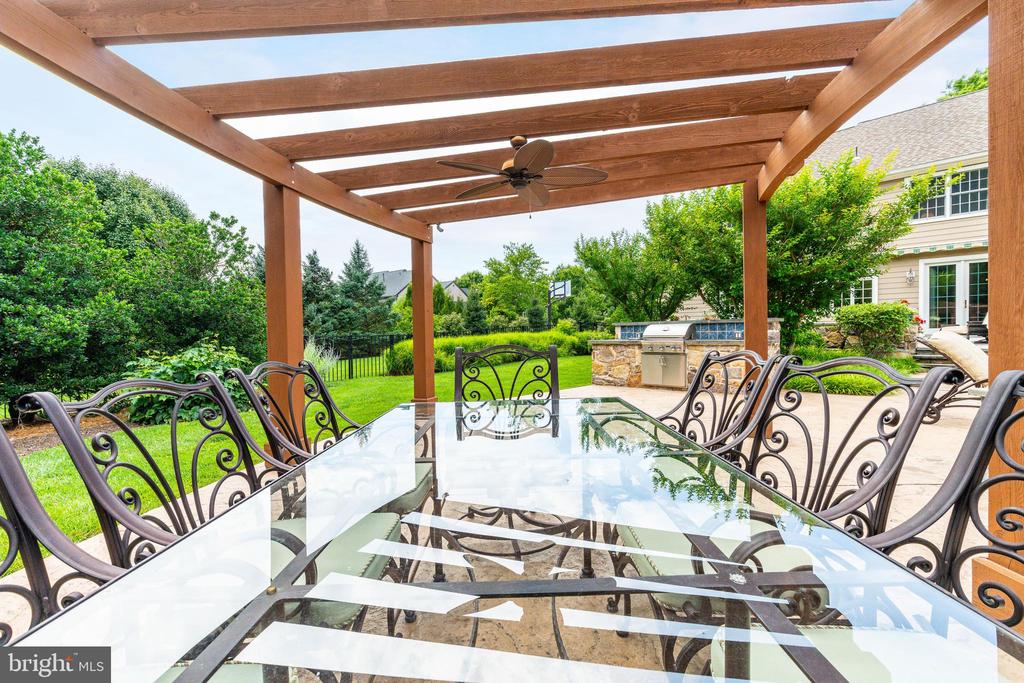 504 HOBBY HORSE HILL