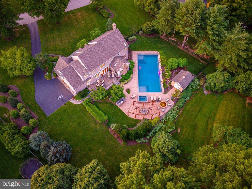504 HOBBY HORSE HILL