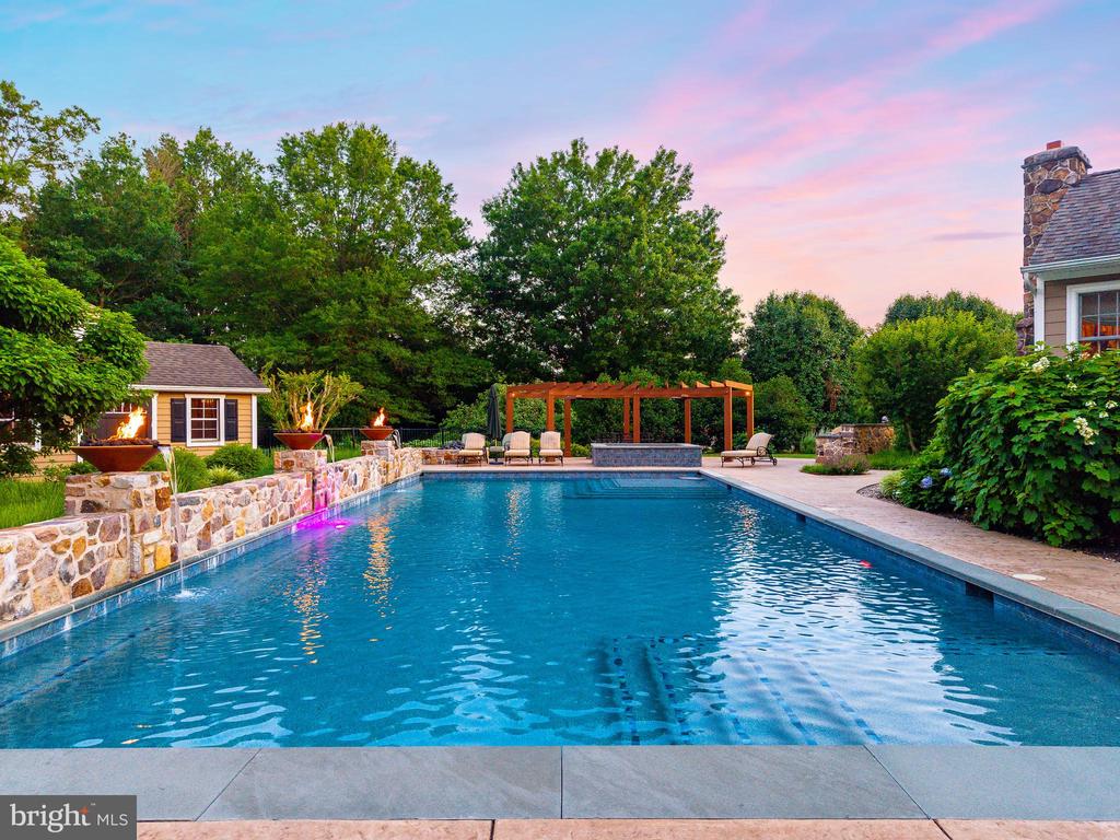 504 HOBBY HORSE HILL