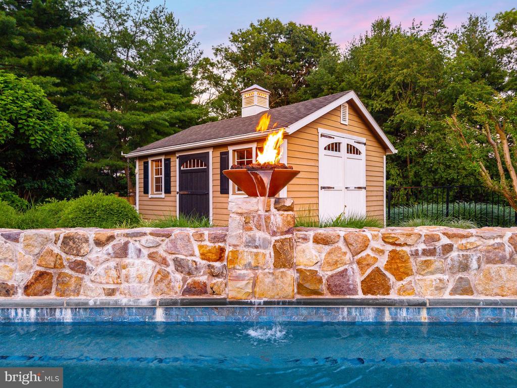 504 HOBBY HORSE HILL
