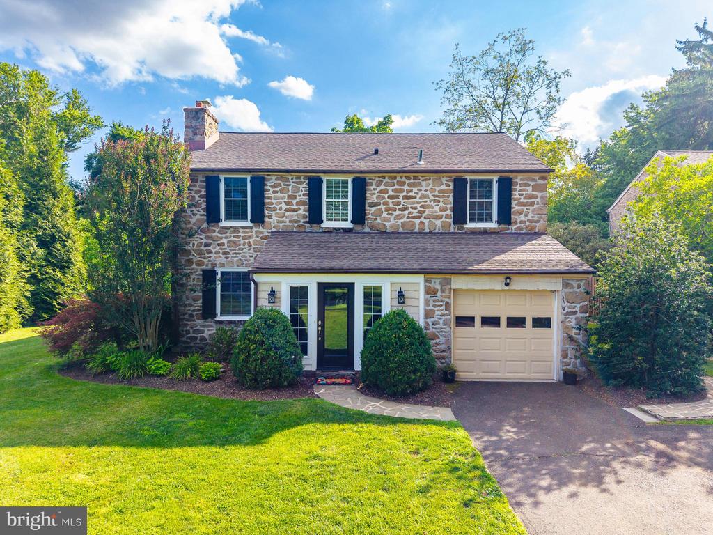 12 MEADE ROAD