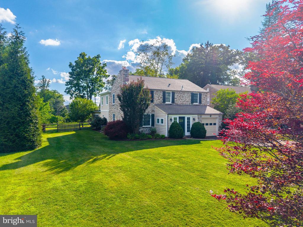 12 MEADE ROAD