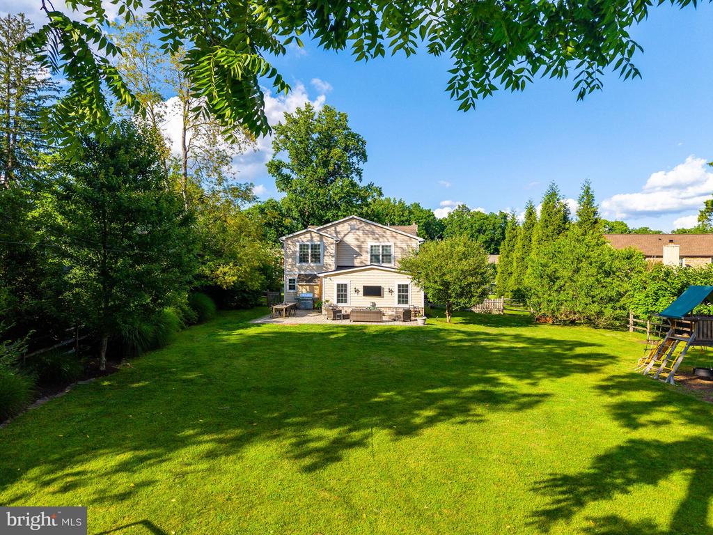 12 MEADE ROAD