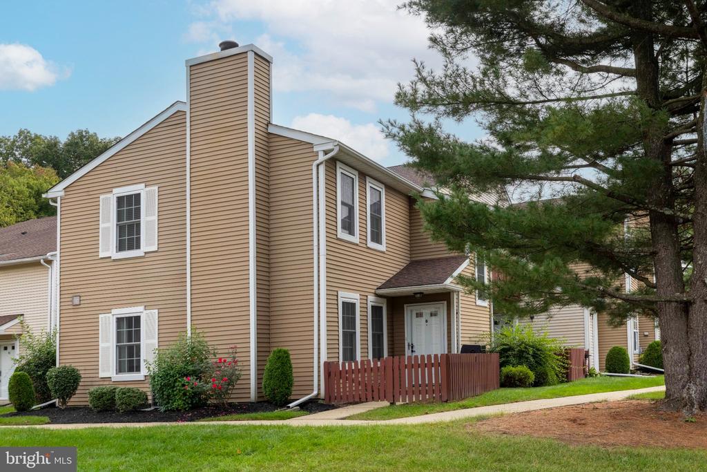 8 WOODBINE COURT