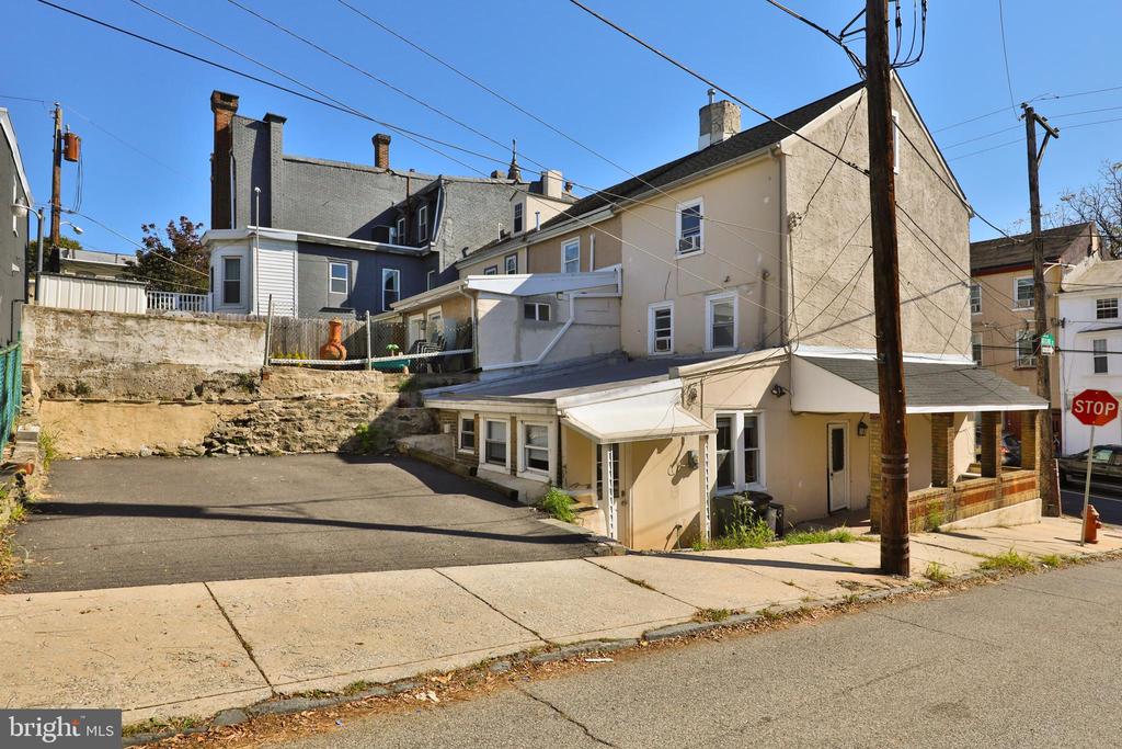 162 Green Ln