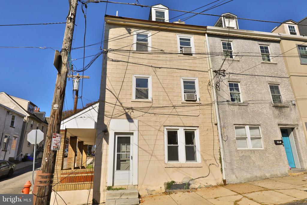162 Green Ln