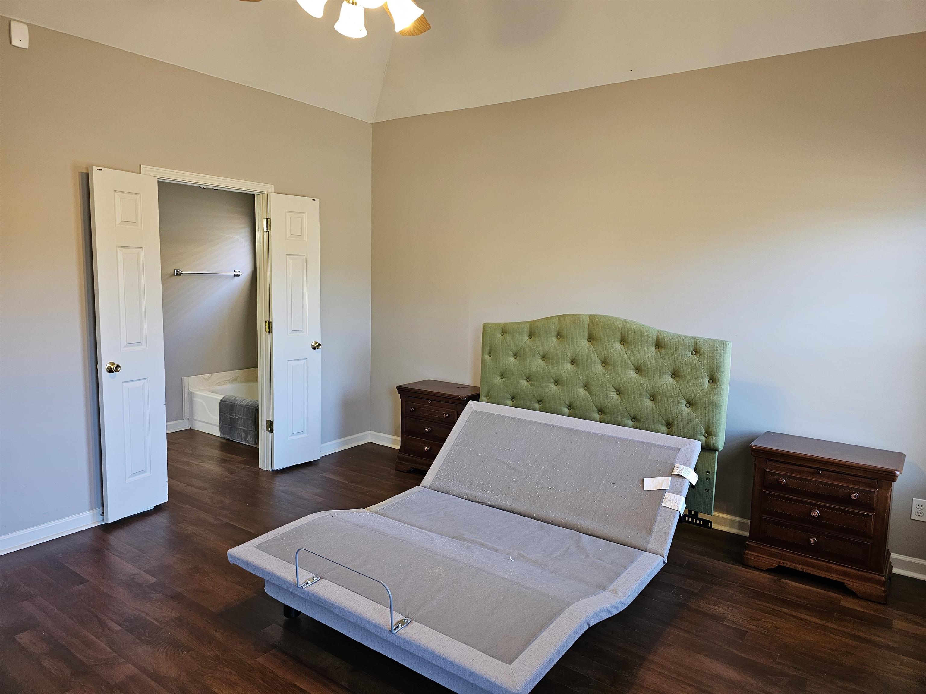 344 FOUNTAIN LAKE DR