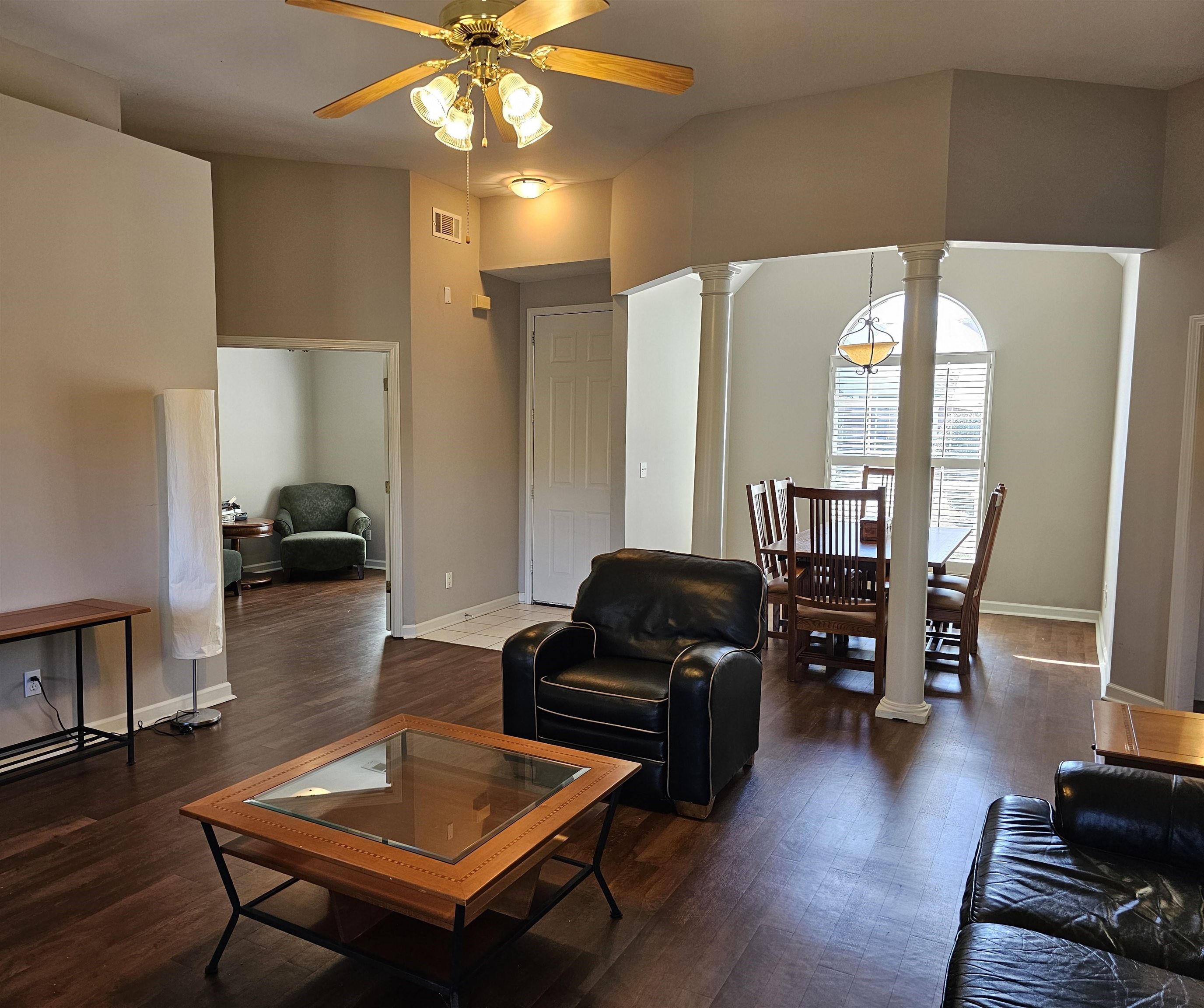 344 FOUNTAIN LAKE DR