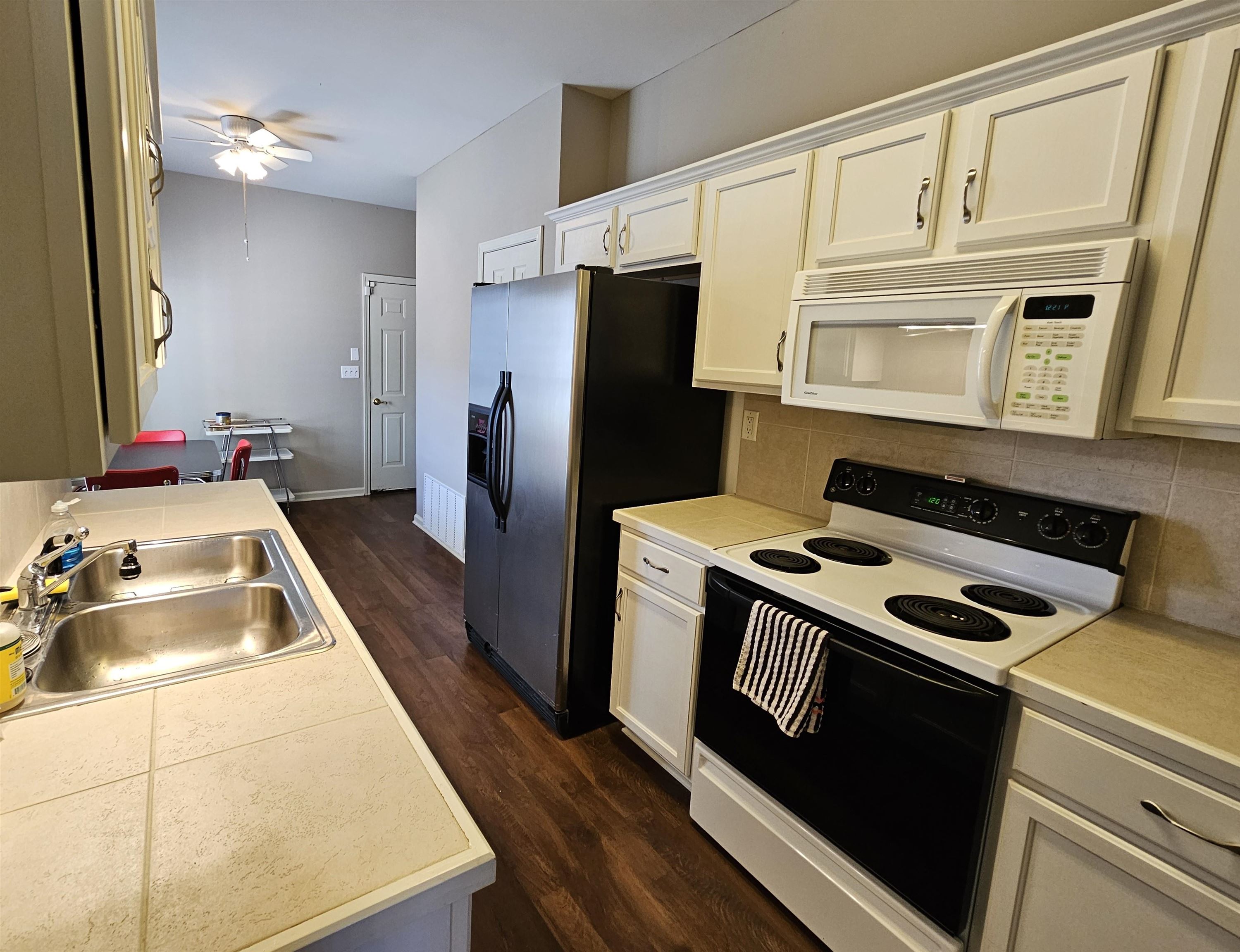 344 FOUNTAIN LAKE DR