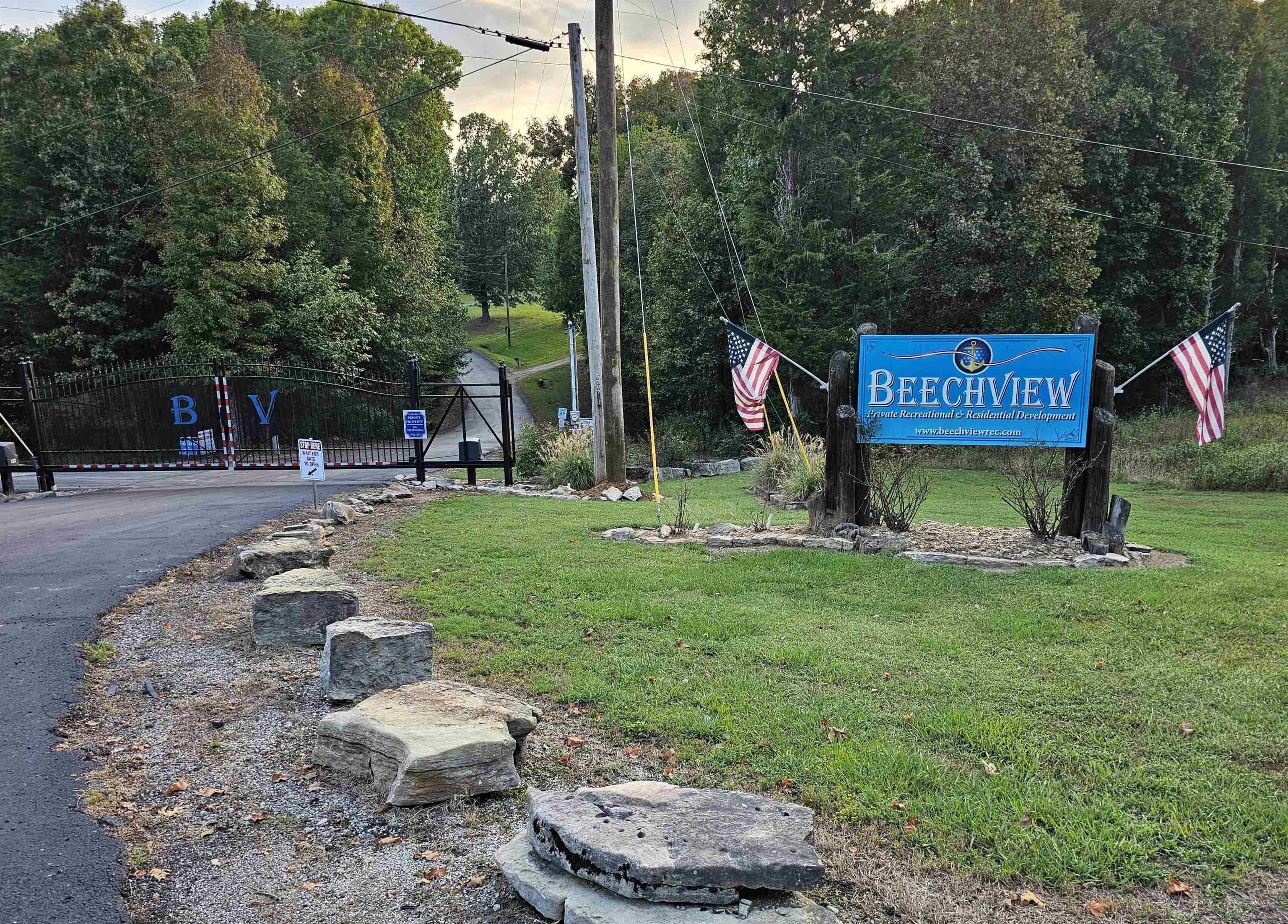 170 BEECHVIEW DR