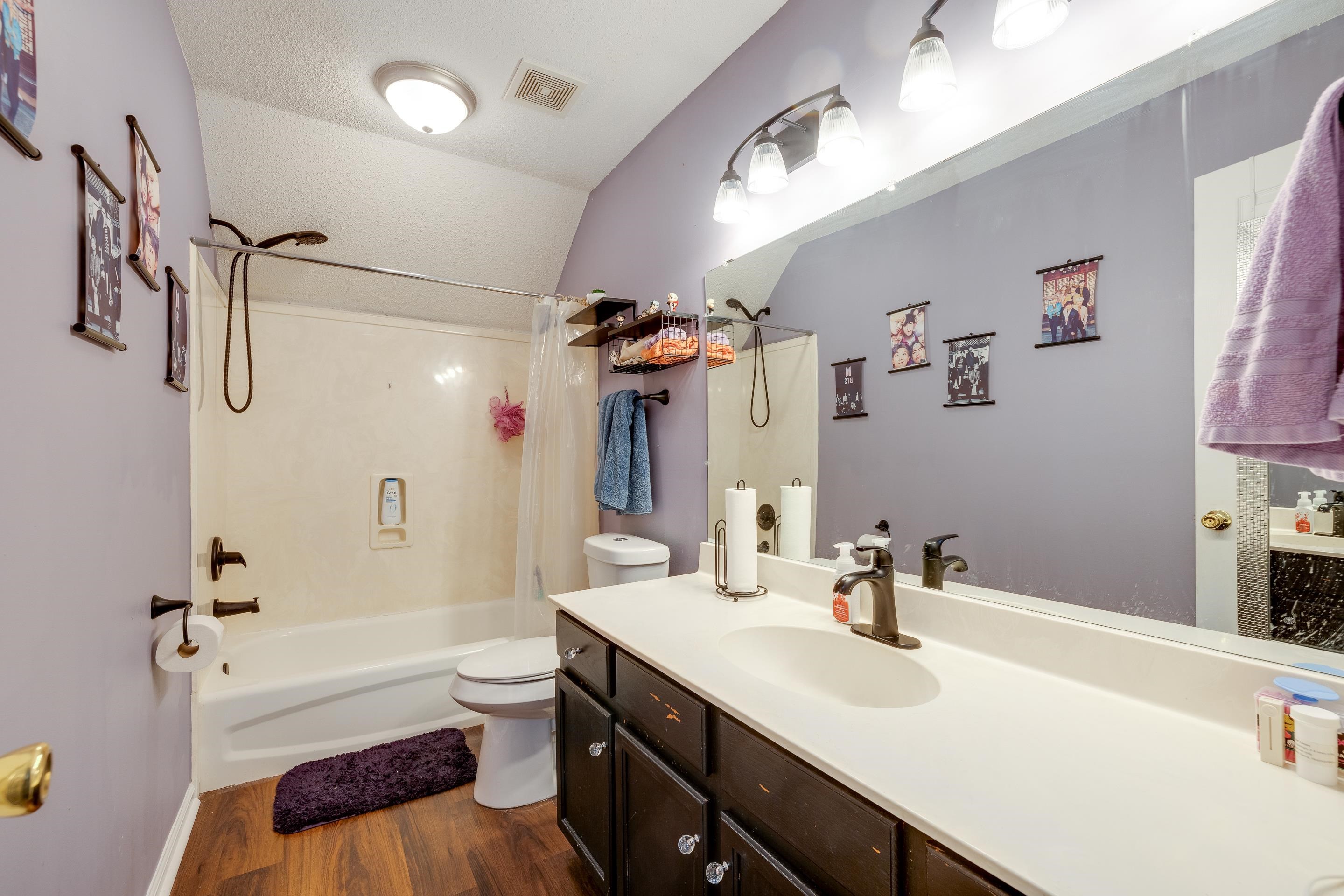 3894 PEACHTREE LN