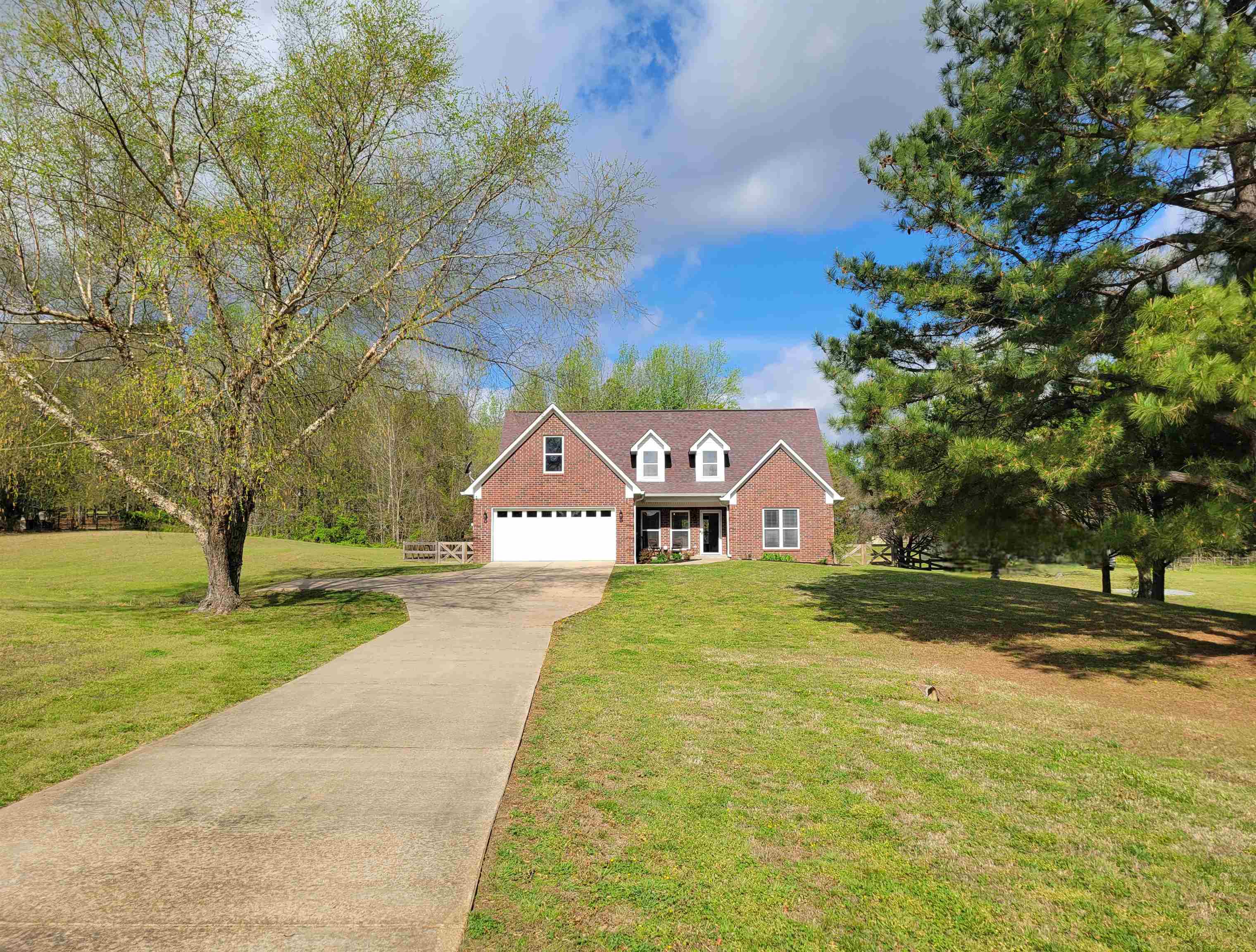 157 PEGGY ANNE LN