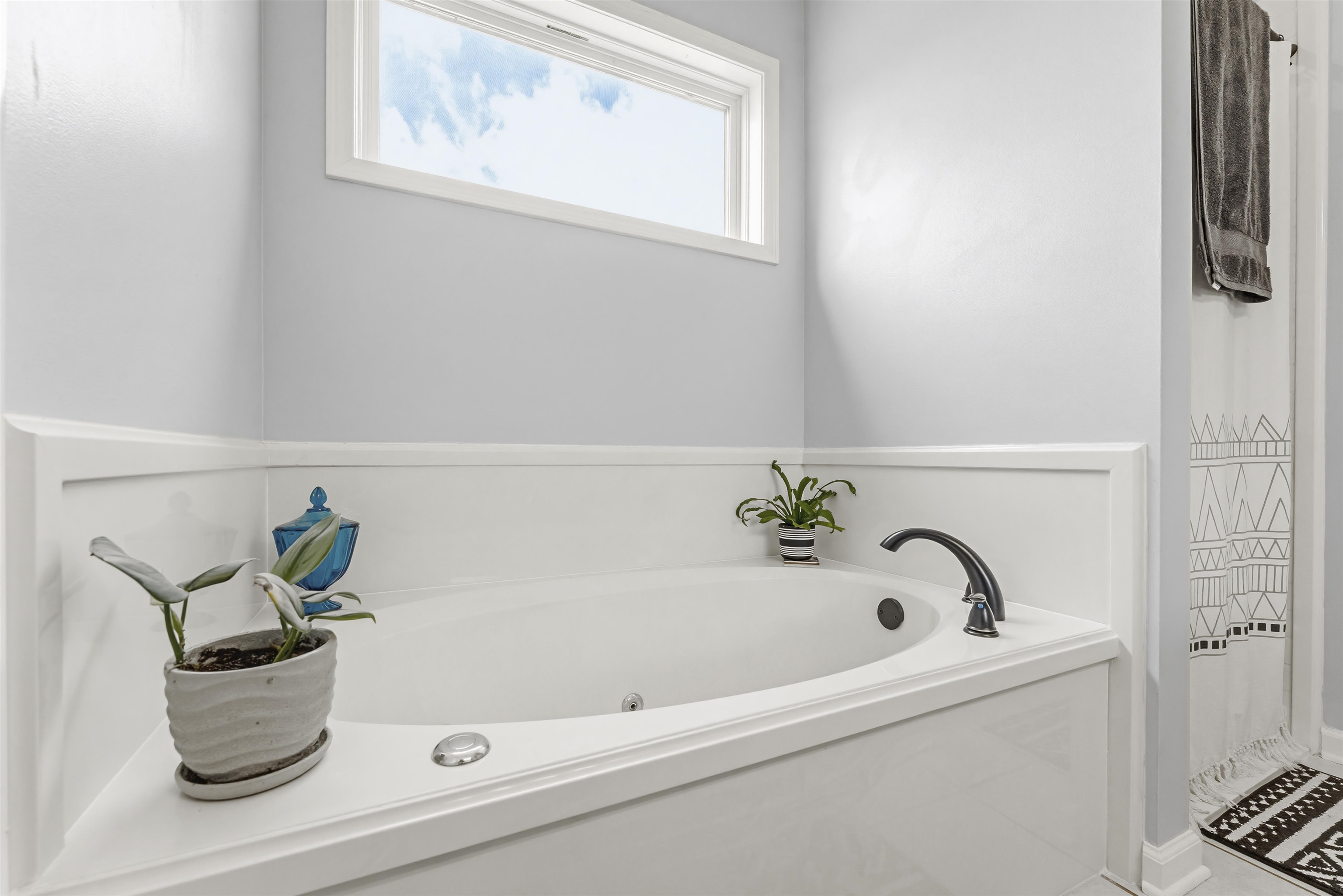157 PEGGY ANNE LN