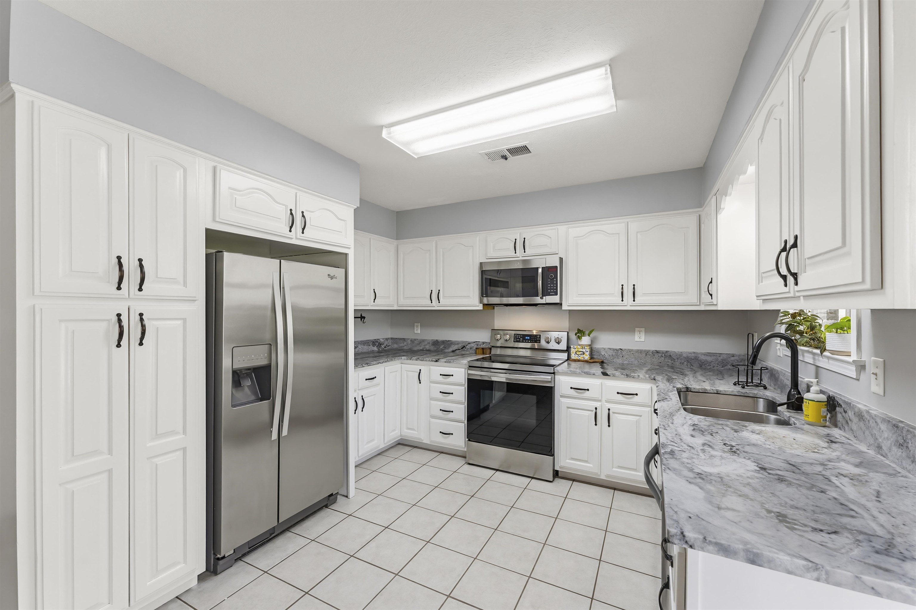 157 PEGGY ANNE LN