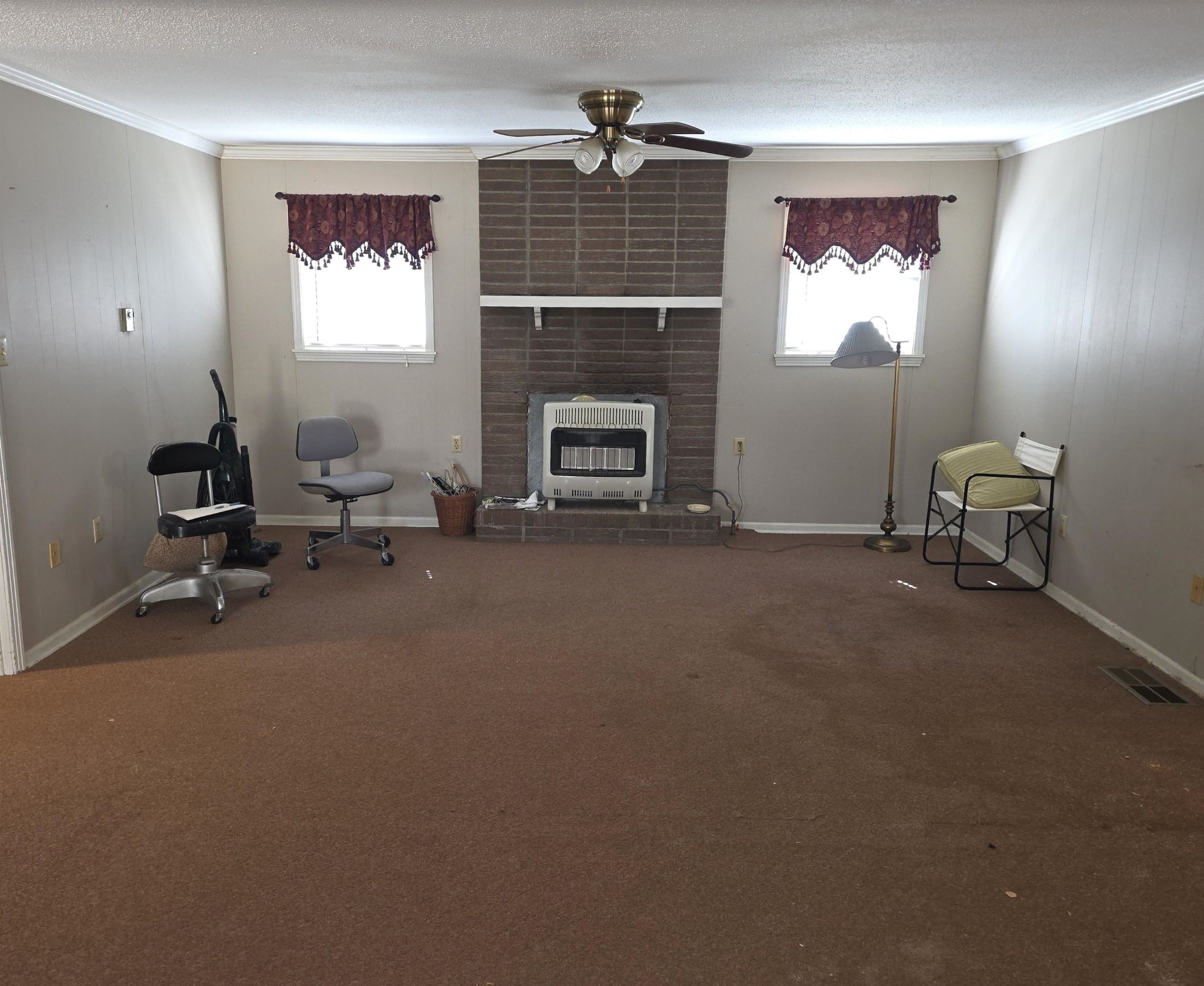 1669 RUSSELL BOND RD