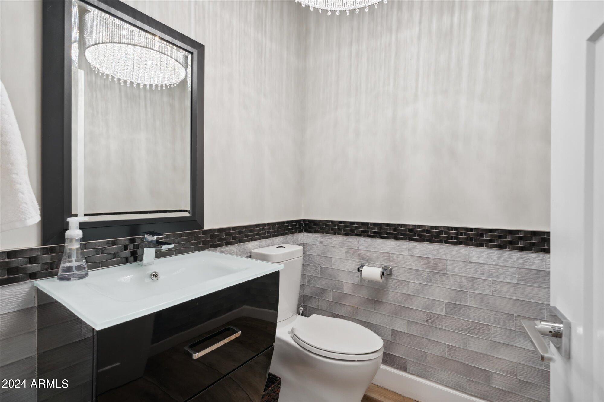 6711 E CAMELBACK Road 42