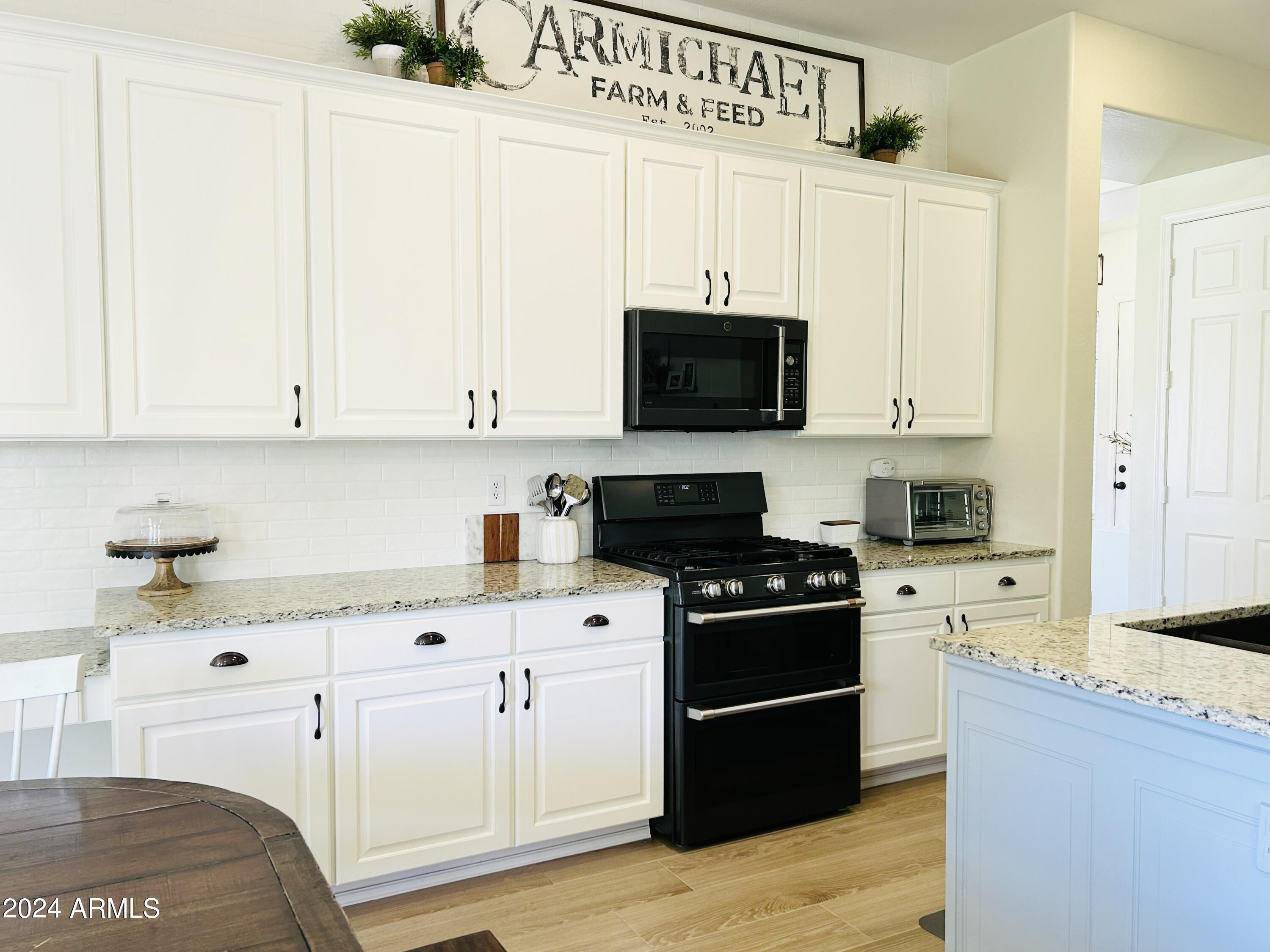 21125 E TWIN ACRES Drive