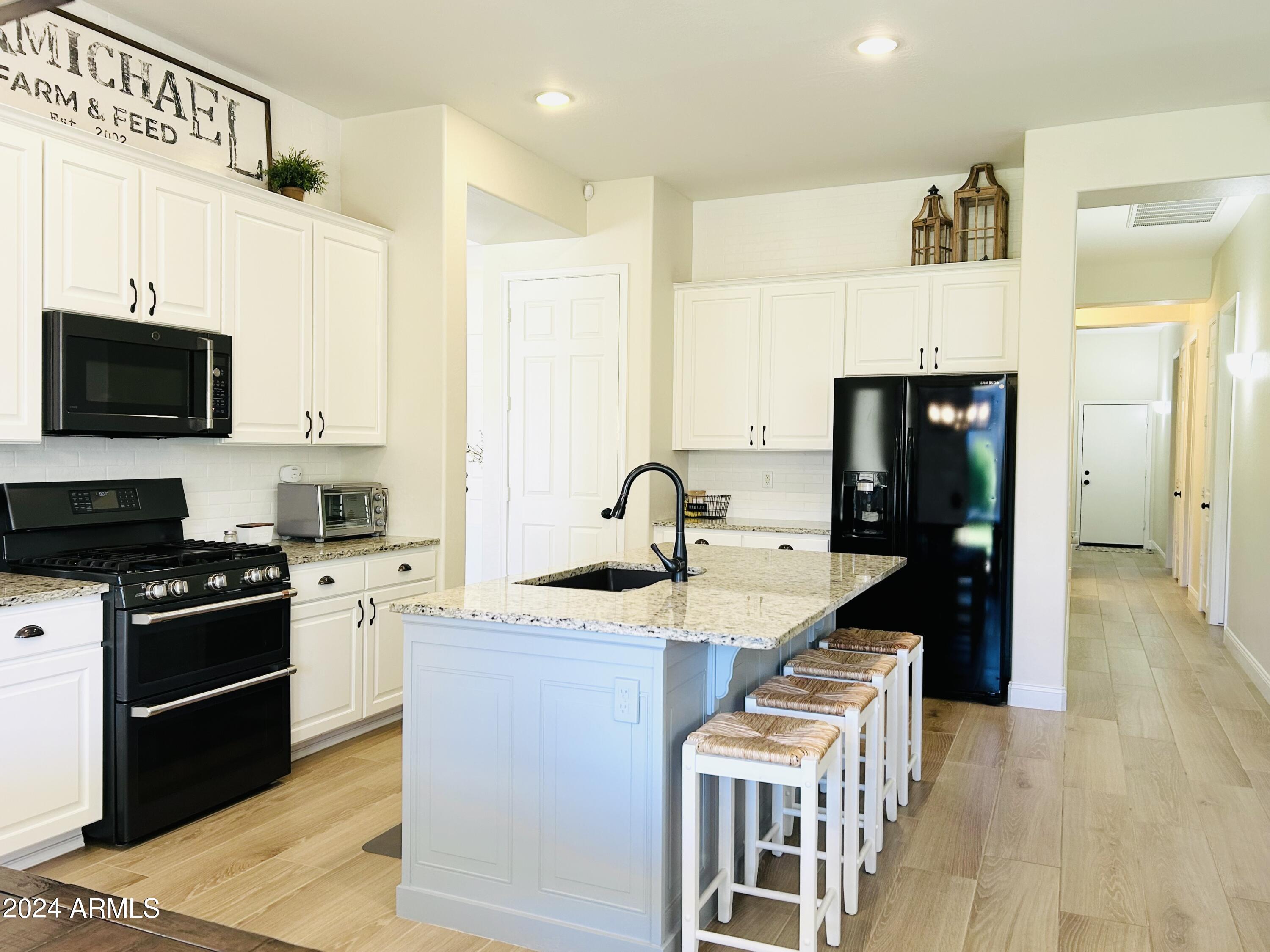 21125 E TWIN ACRES Drive