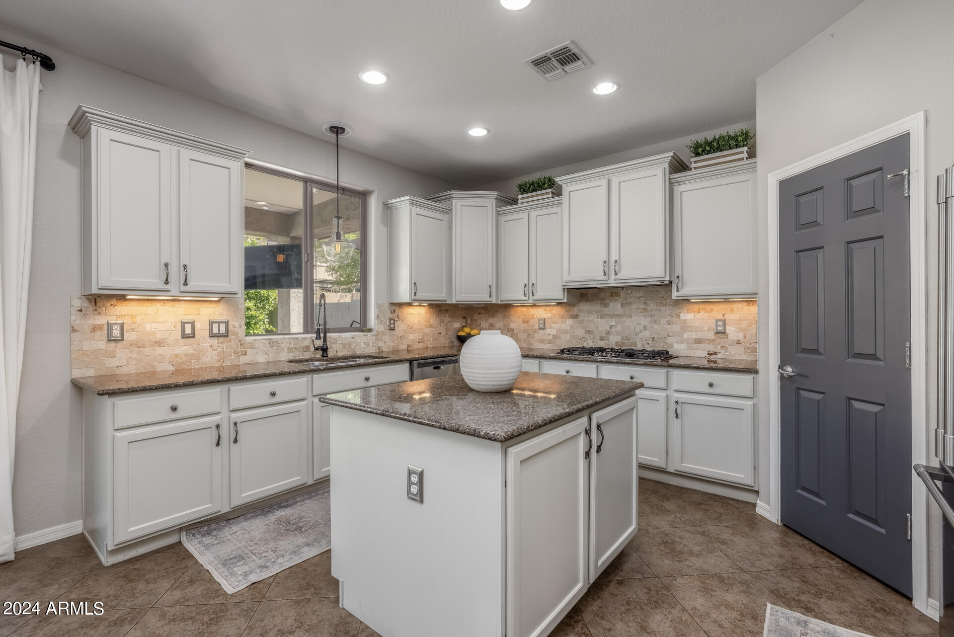 10850 E SORPRESA Avenue