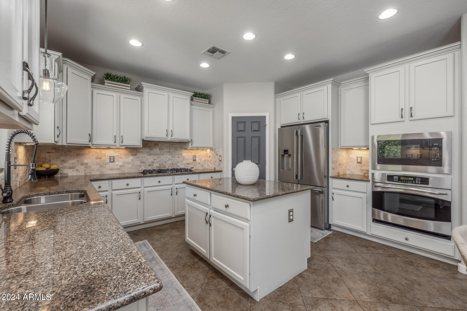 10850 E SORPRESA Avenue