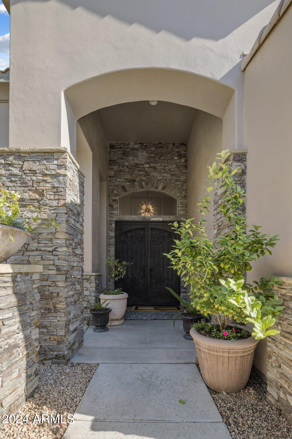 10841 E Gelding Drive