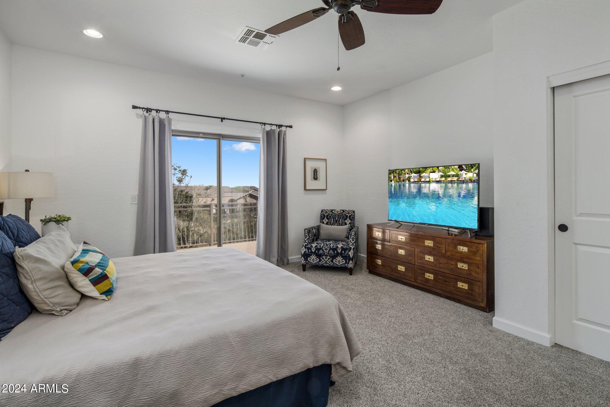 10841 E Gelding Drive