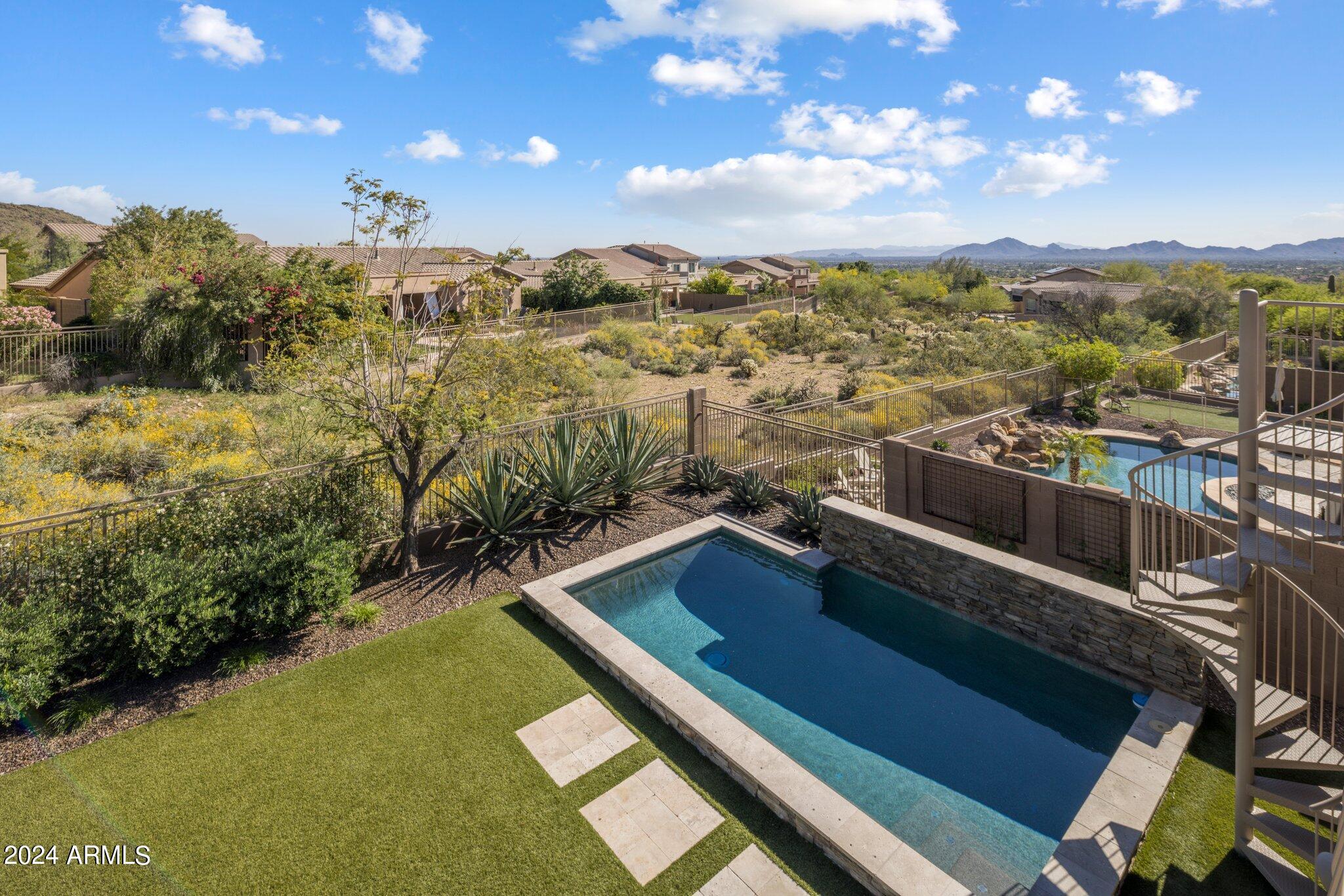 10841 E Gelding Drive