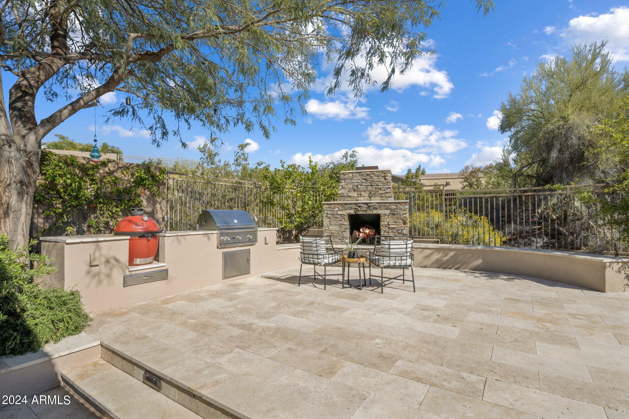 10841 E Gelding Drive