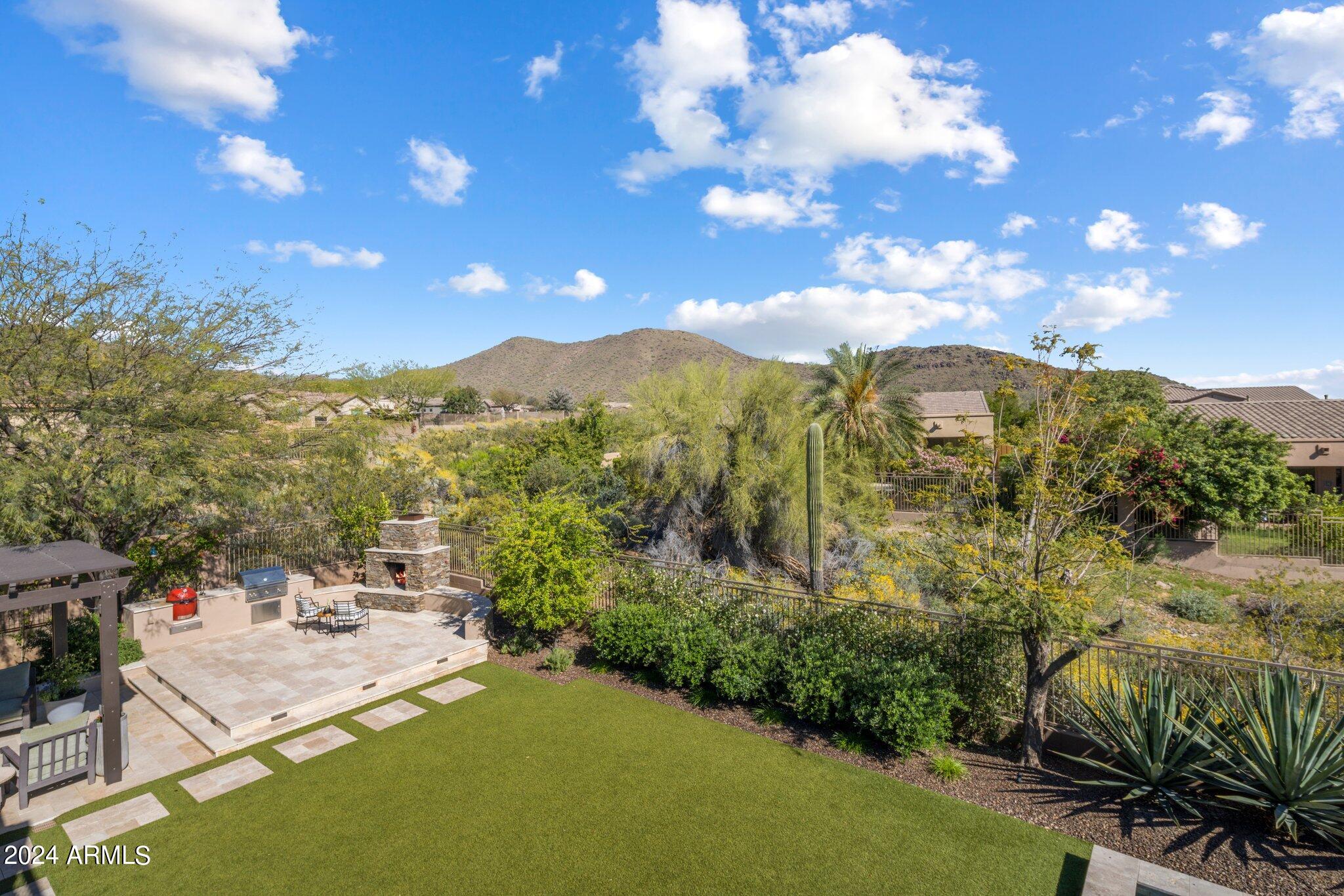 10841 E Gelding Drive