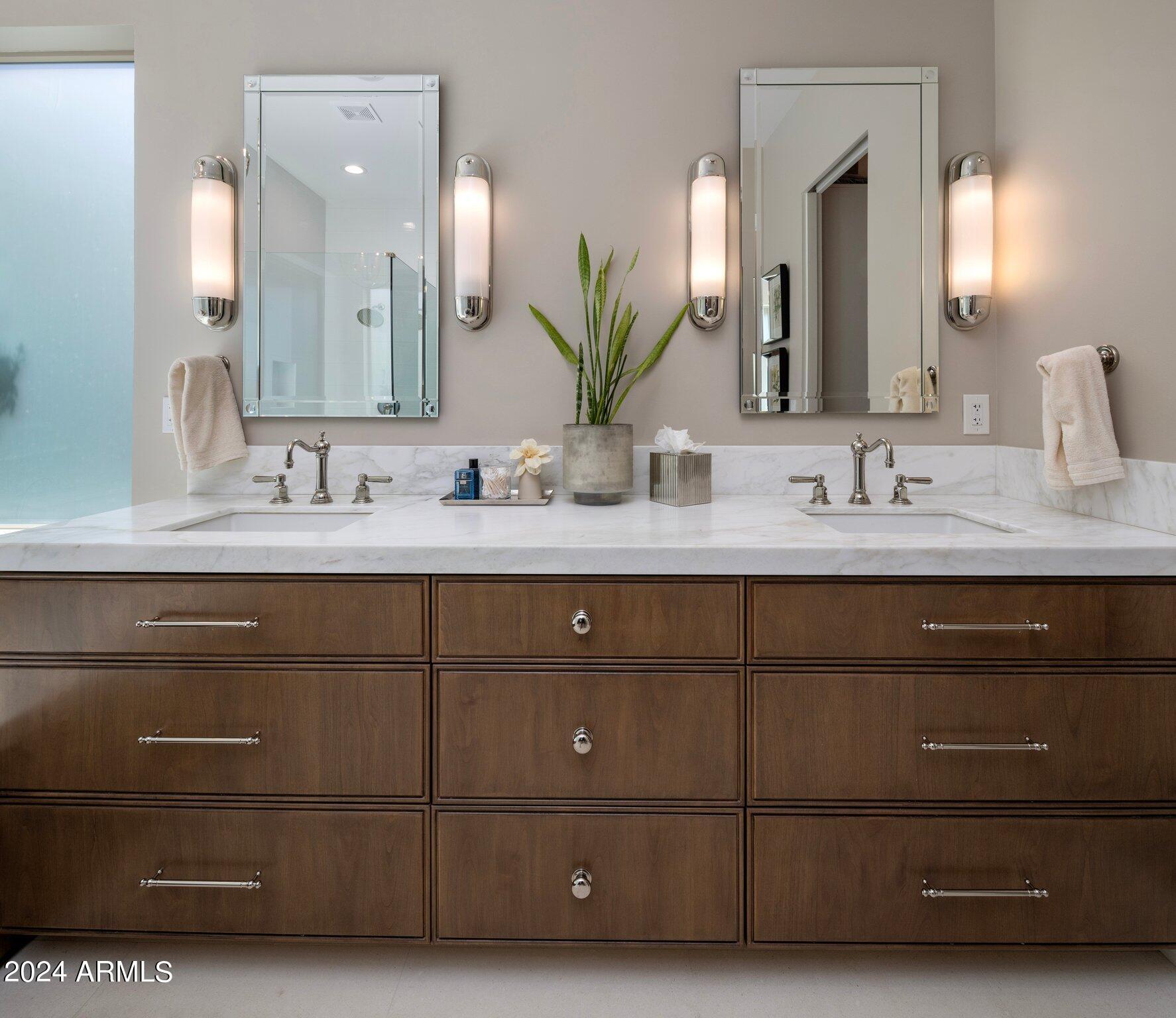 10841 E Gelding Drive