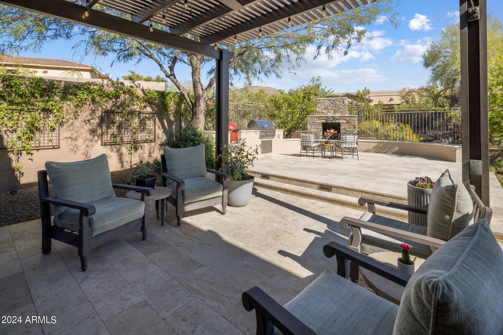 10841 E Gelding Drive