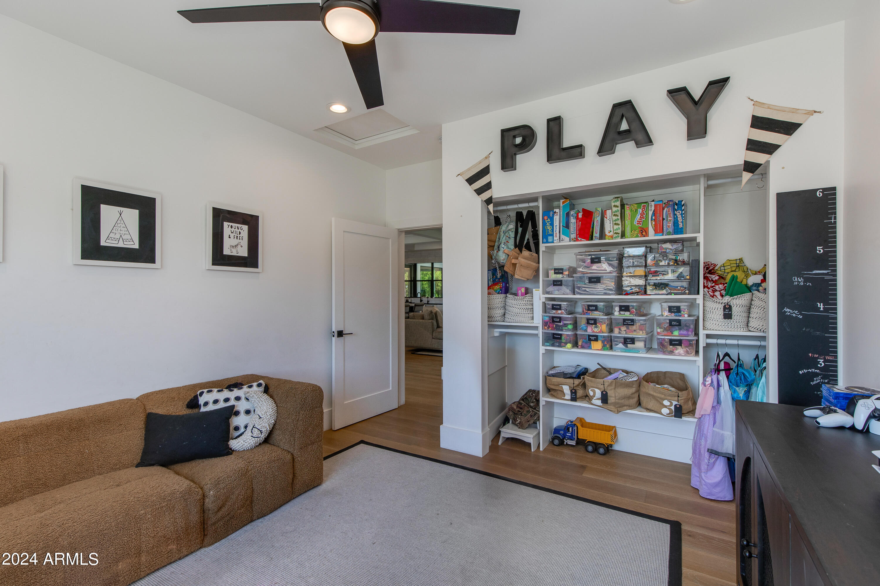 4548 E Calle Ventura