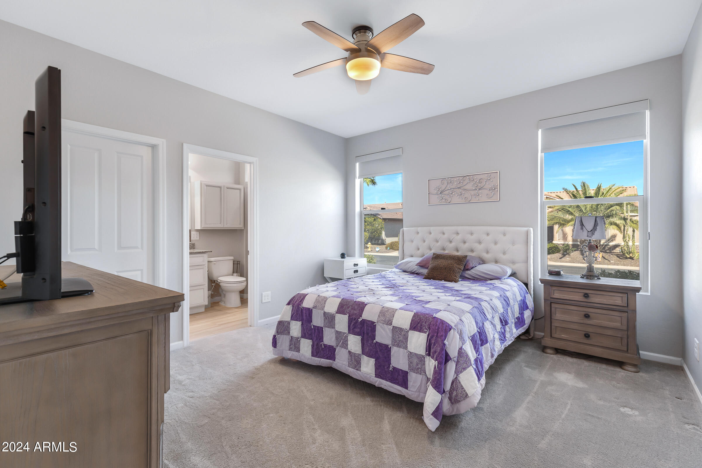 5277 N TONOPAH Drive