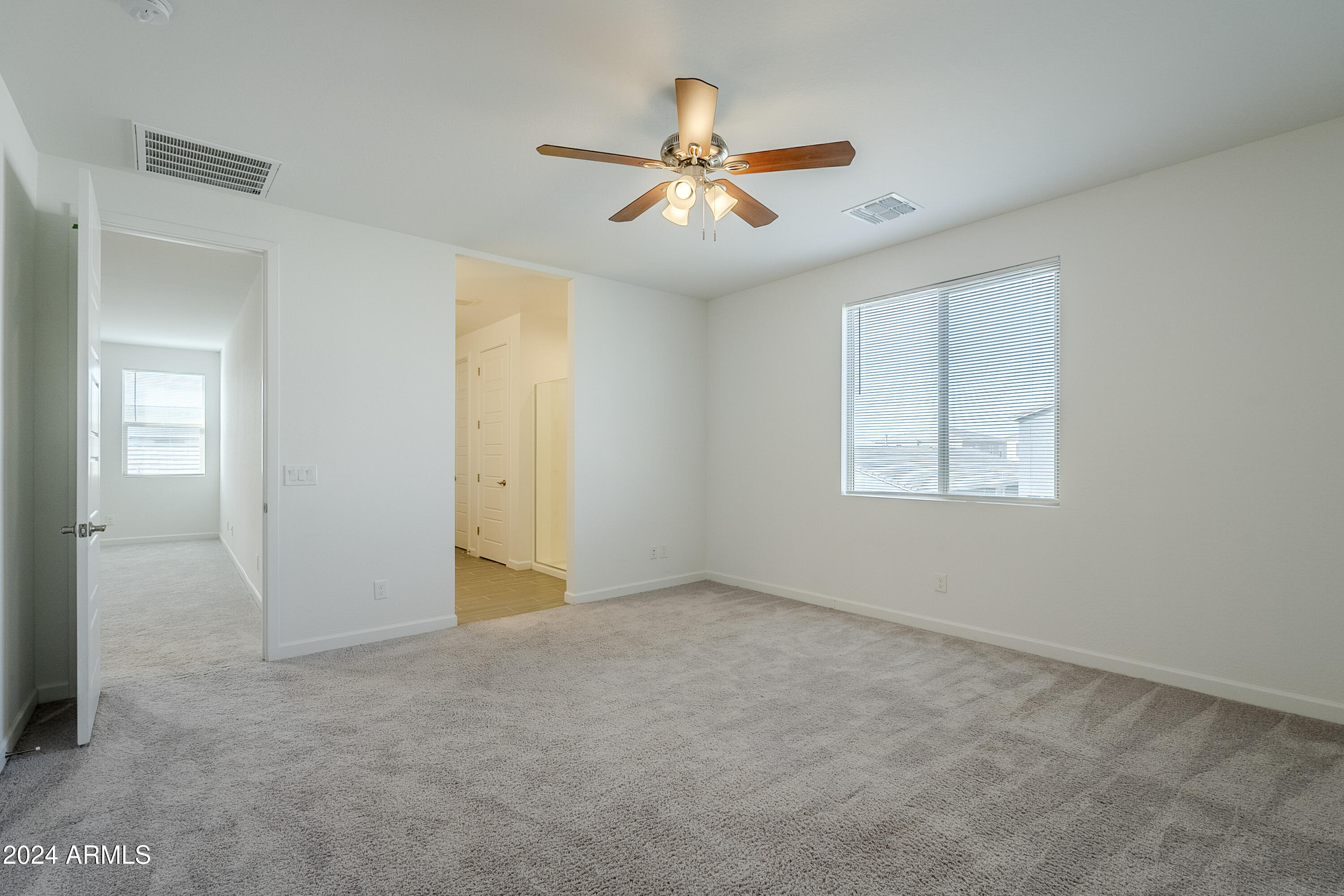 11256 E ULYSSES Avenue