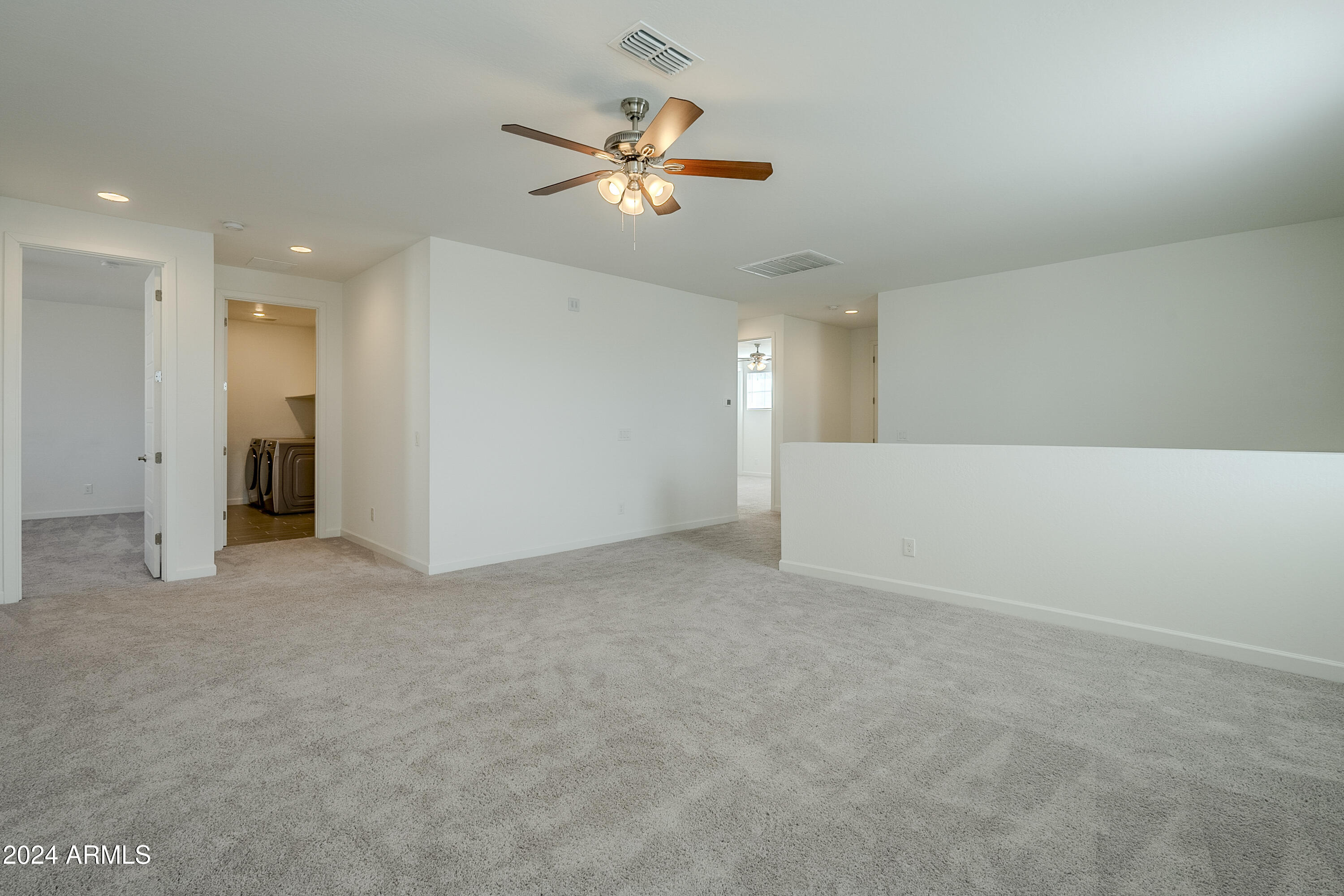 11256 E ULYSSES Avenue