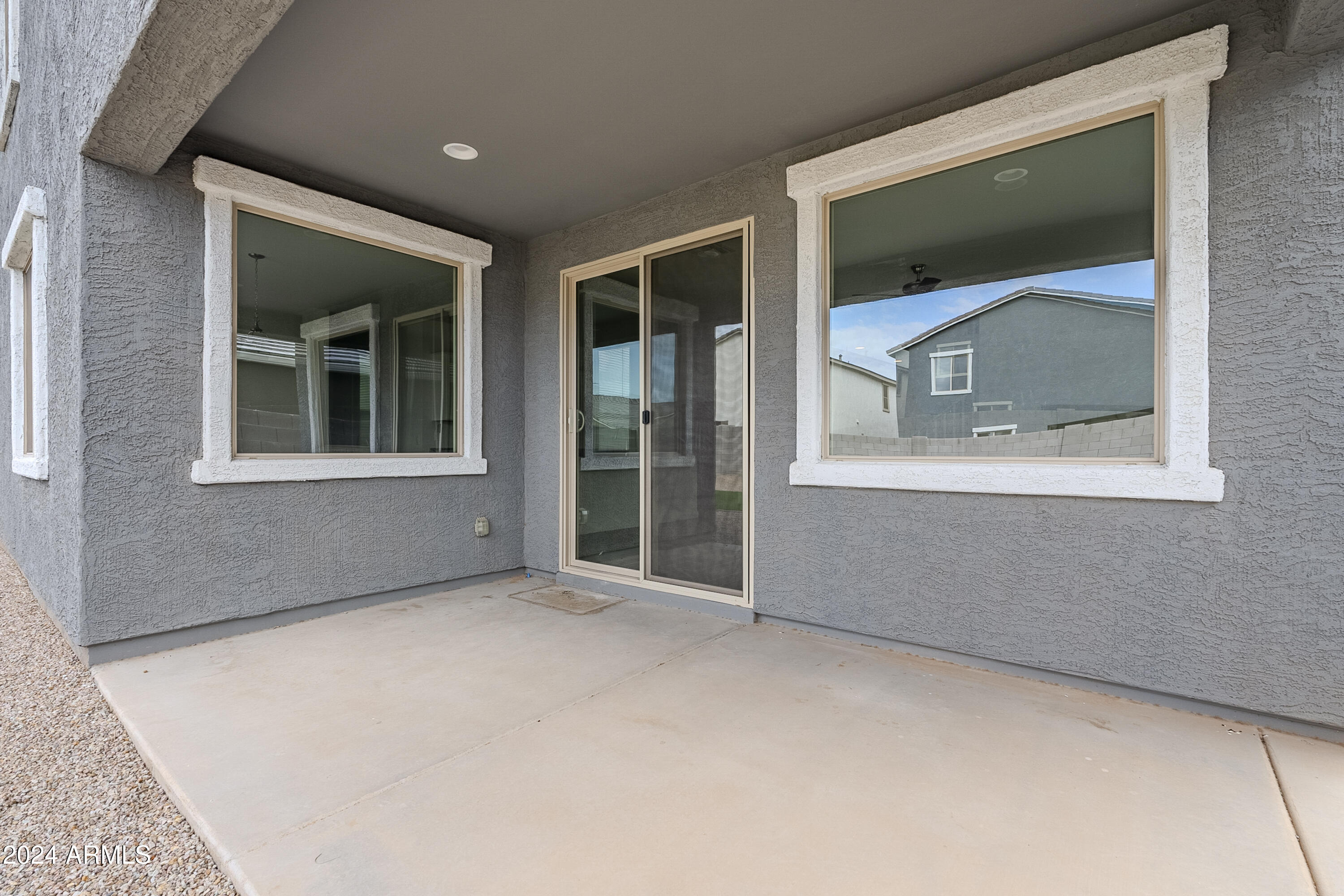 11256 E ULYSSES Avenue