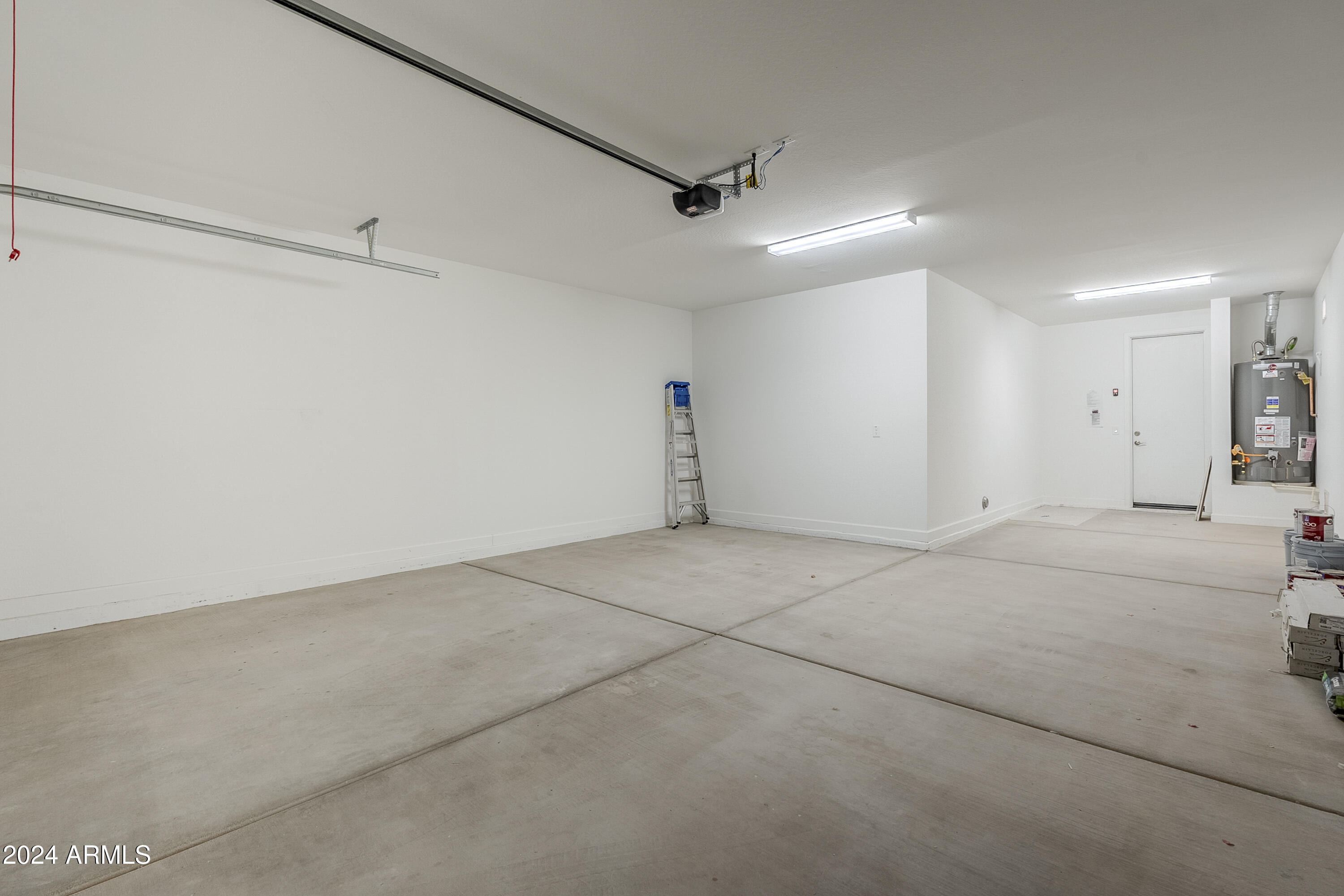 11256 E ULYSSES Avenue