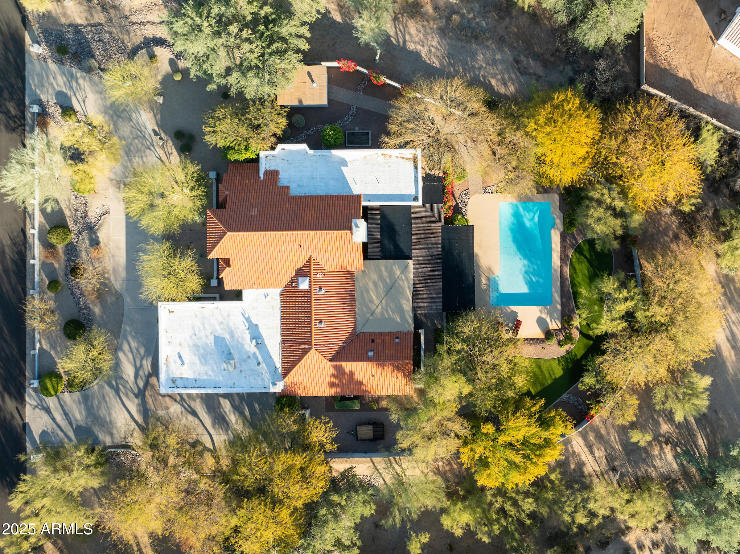 8155 E JUAN TABO Road