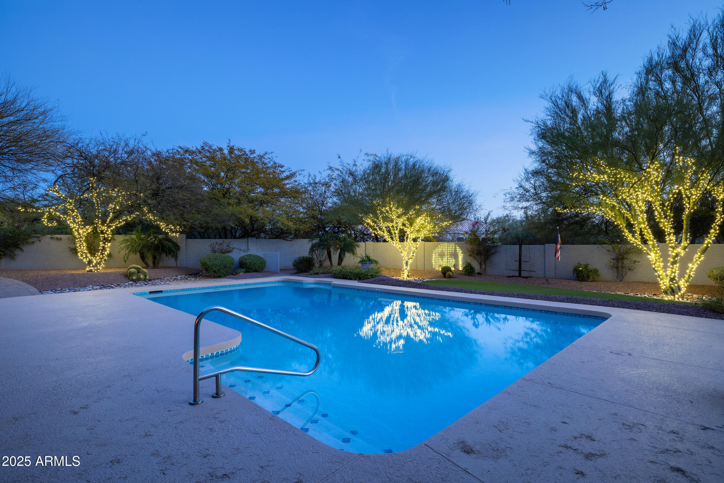 8155 E JUAN TABO Road