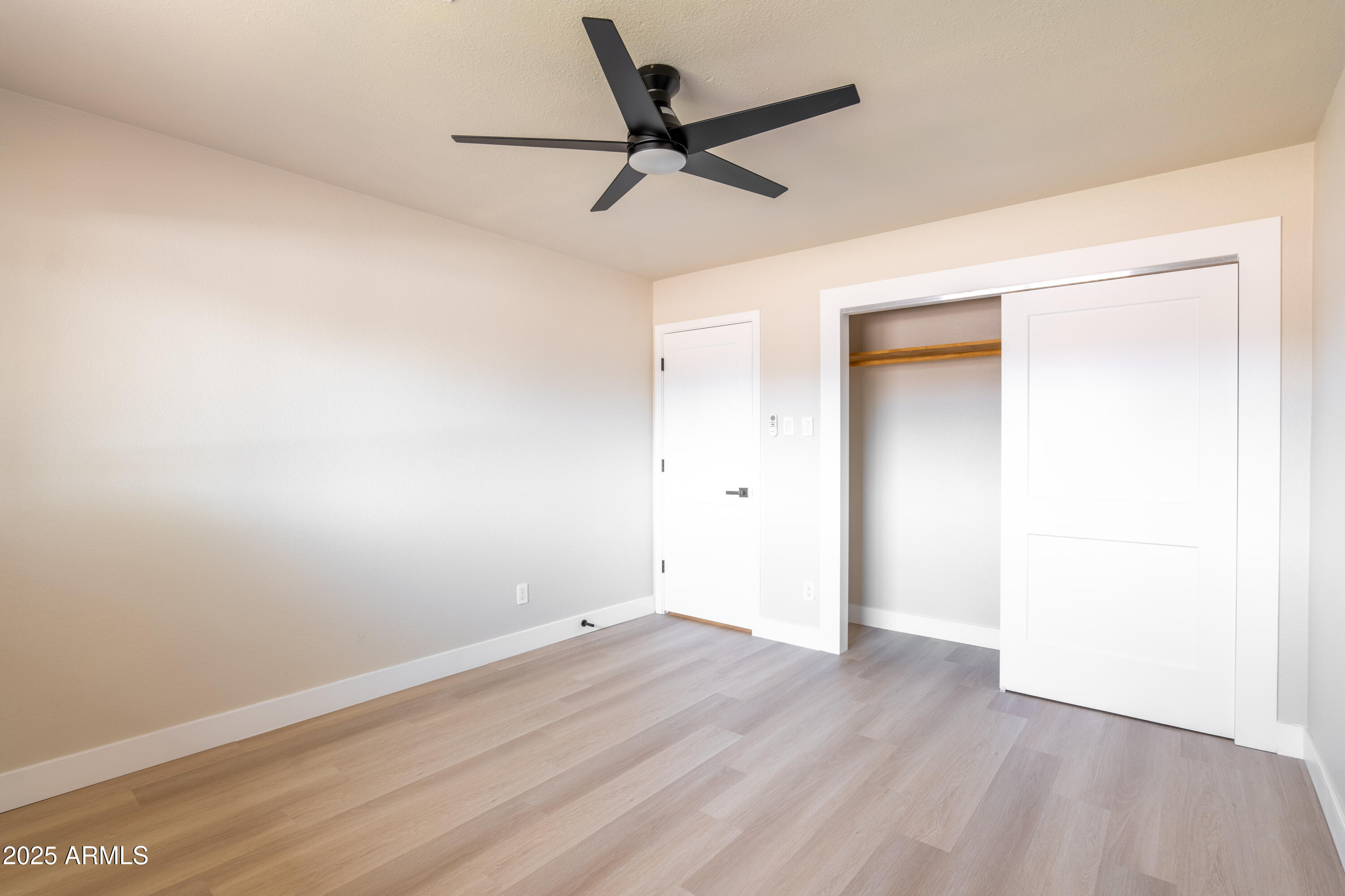 8602 E Whitton Avenue