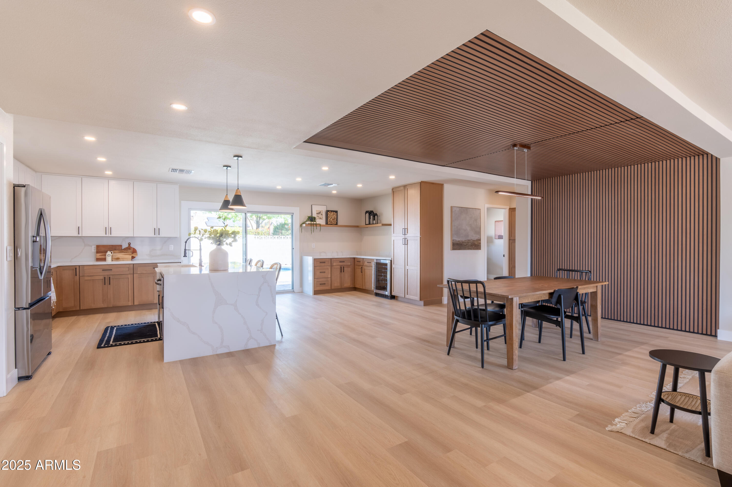 8602 E Whitton Avenue