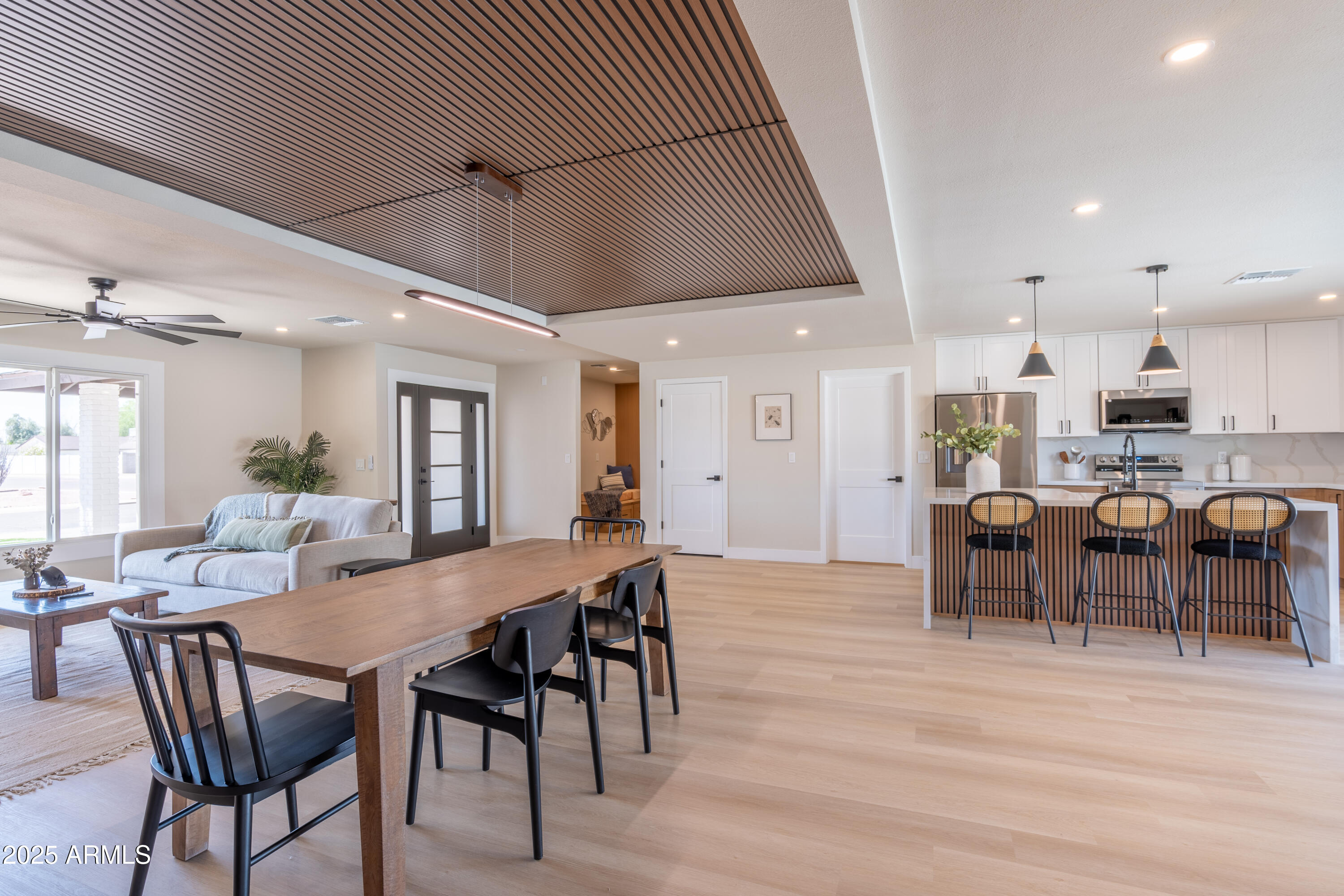 8602 E Whitton Avenue